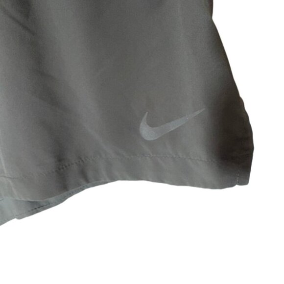 Women's Nike Dri-Fit Gray Running Shorts Size Medium - Picture 2 of 11